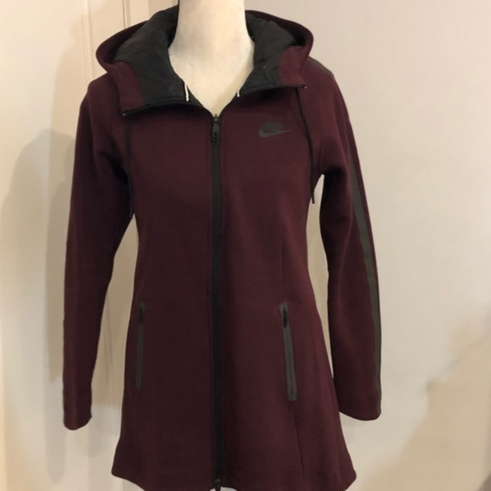 Nike Tech Fleece Aeroloft Burgundy Jacket Size XS